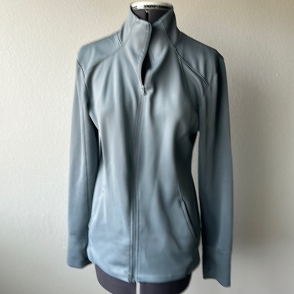 Apana jacket gray size medium athletic yoga jacket